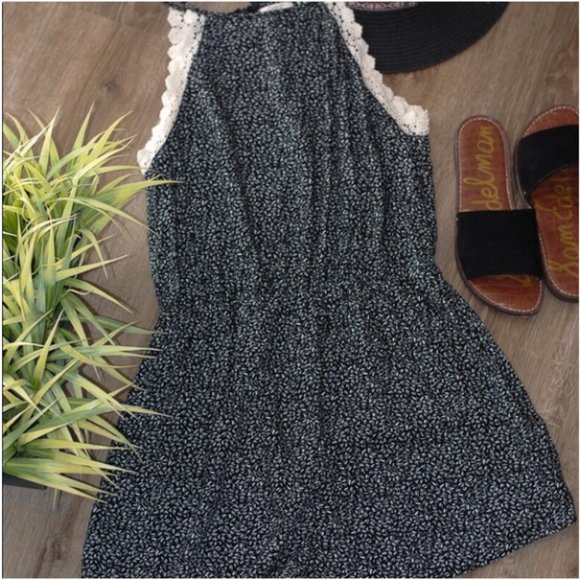 2x HP- Ganji LA Black & White Romper - Picture 2 of 4